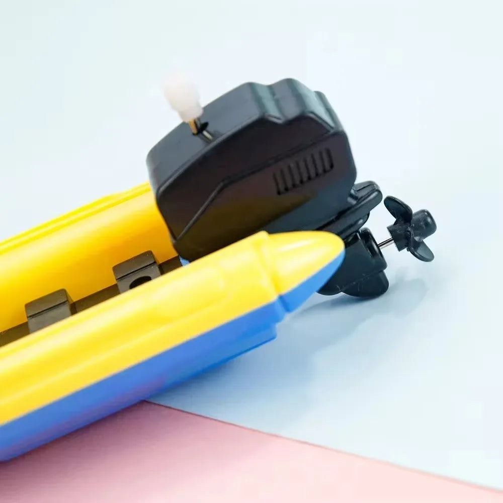 1pc Speed Boat Clockwork Toy Ship Wind Up Toy Float In Water Kids Toy