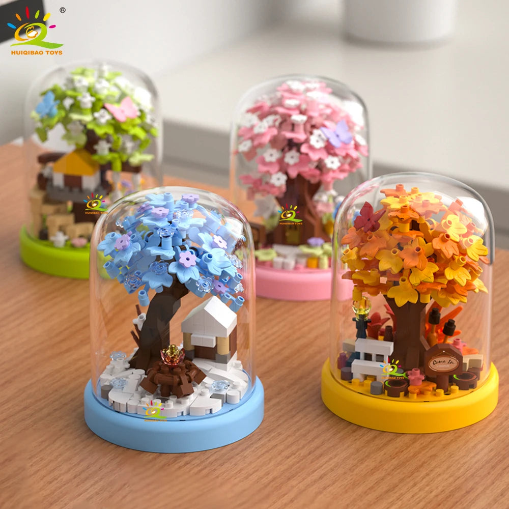 HUIQIBAO MOC Four season Mini Tree House with Display Box Model Micro