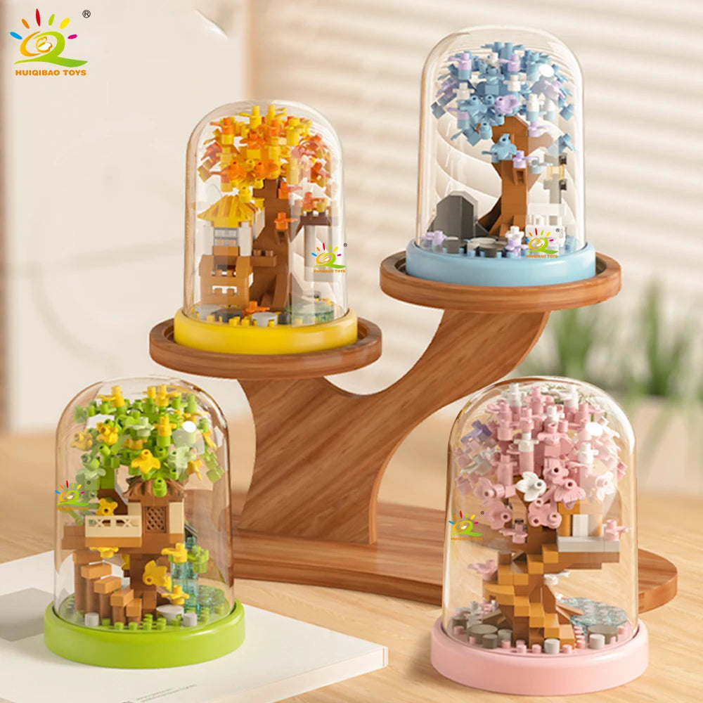 HUIQIBAO MOC Four season Mini Tree House with Display Box Model Micro